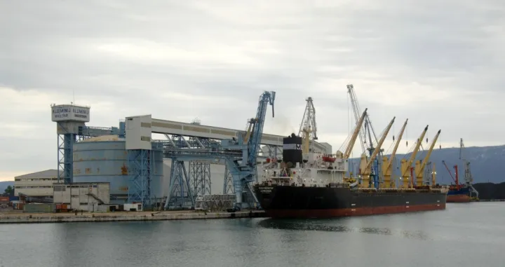 (FOTO i VIDEO) Nema terminala, pa nema ni rezervi nafte: Živinice spremne do kraja ove, a Blažuj naredne godine?