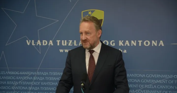 Izetbegoviću uručeno najveće priznanje Saveza ratnih vojnih invalida TK