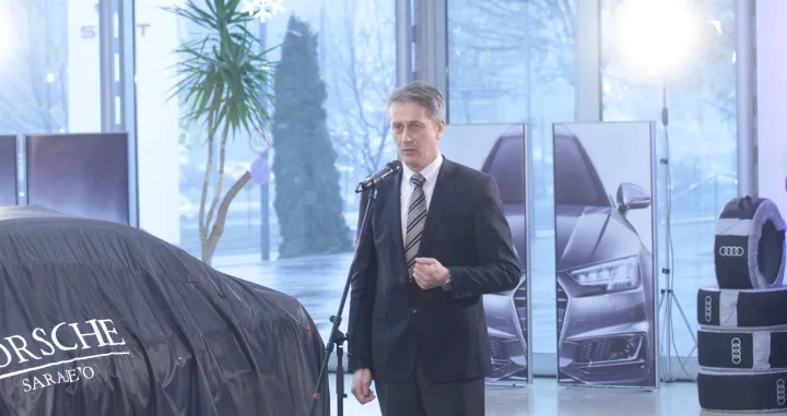 Porsche BH donacijom za tablete podržava online nastavu