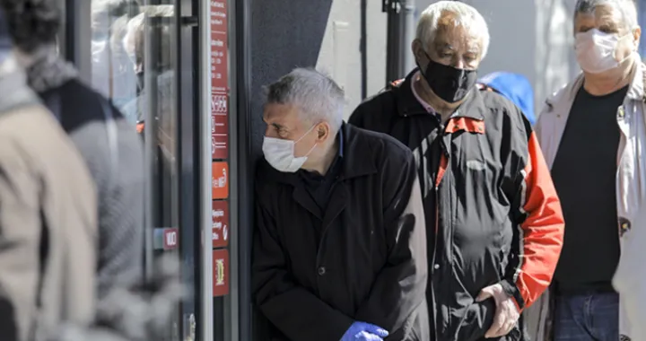 Penzionerima omogućeno davanje jednokratnih punomoći članovima porodica ili trećim osobama za dizanje penzije sa bankovnih računa