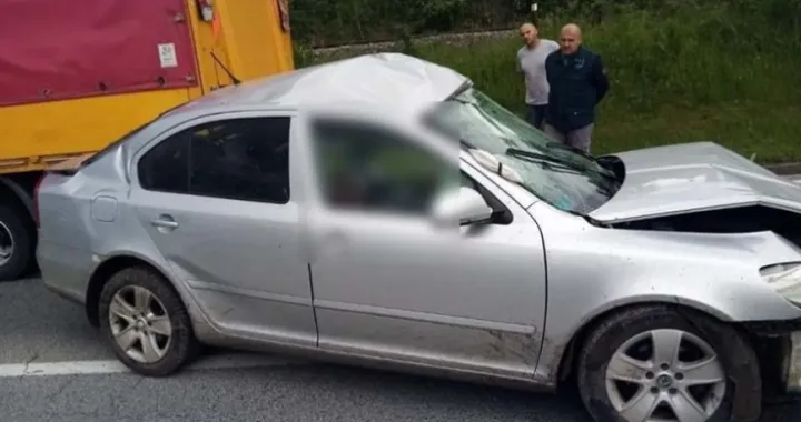 Detalji stravičnog sudara u BiH: Smrt dvojice mladića na licu mjesta, vraćali se s posla