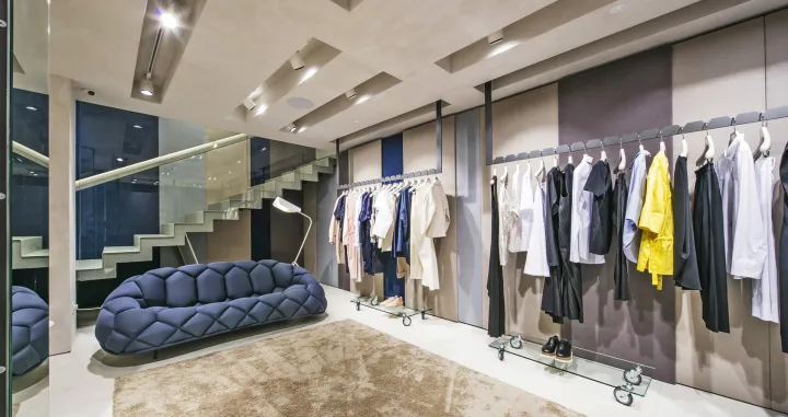 Dodatno popu&scaron;tanje mjera u BiH: Da li je dozvoljeno probavanje odjeće u buticima?