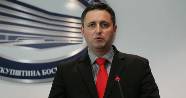 Bećirović poručio entitetskoj skup&scaron;tini da prestane vrijeđati Bo&scaron;njake i Hrvate: Ispade da RS postoji od kamenog doba