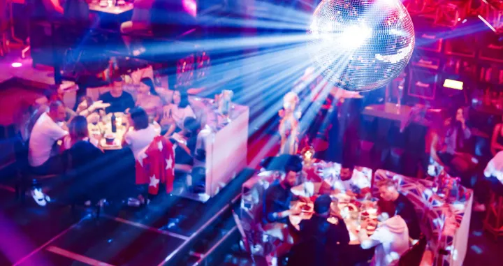 Nova naredba: Zabranjeno održavanje svadbi i proslava, kao i rad disko klubova