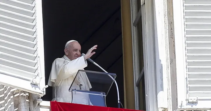 Papa Franjo: Tračanje gore od Covida-19