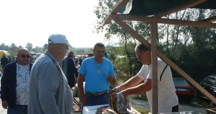 (VIDEO) Na entitetskoj međi od ćurke do violine