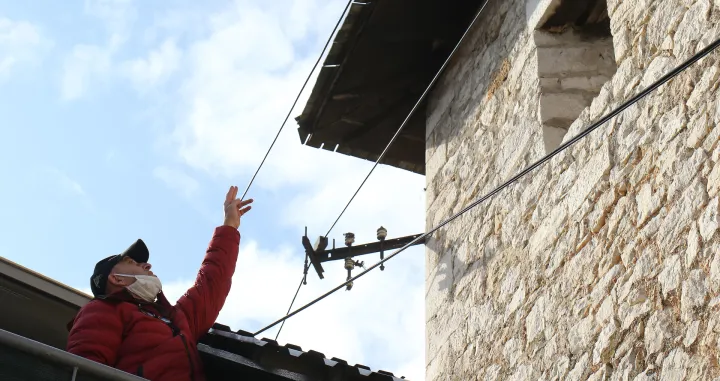 Vi&scaron;egradska kapija na ničijoj zemlji: Neće izdržati ki&scaron;u, zimu i mraz