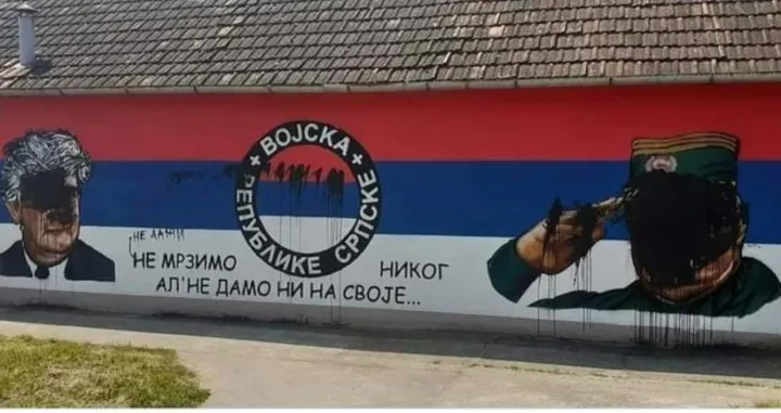 U Sremskoj Mitrovici uni&scaron;ten sramni mural sa likovima ratnih zločinaca Karadžića i Mladića - Evo &scaron;ta na to kaže Dragan Bursać