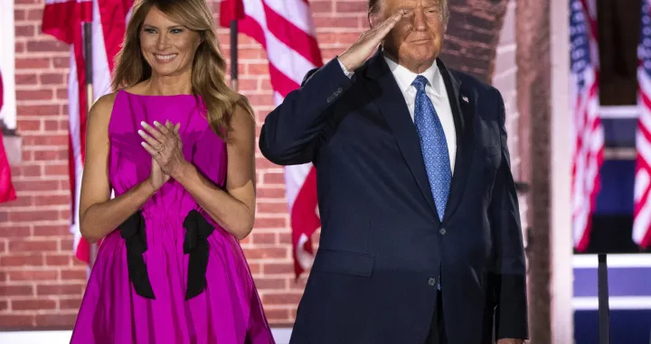 (FOTO) Rasko&scaron; o blje&scaron;tavilo: Znate li kako je Melania izgledala na vjenčanju?