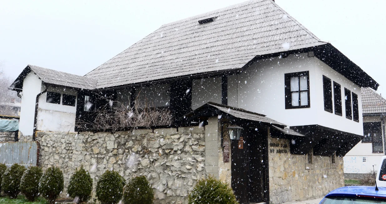 Rodna kuća Ive Andrića u Travniku / Muhamed Tunović