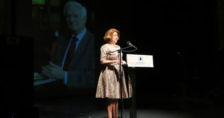 Vildana Selimbegović na komemoraciji u Narodnom pozorištu / Didier Torche
