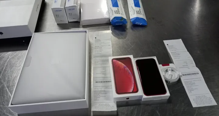 Predmeti koje su oduzeli carinici/UIO/