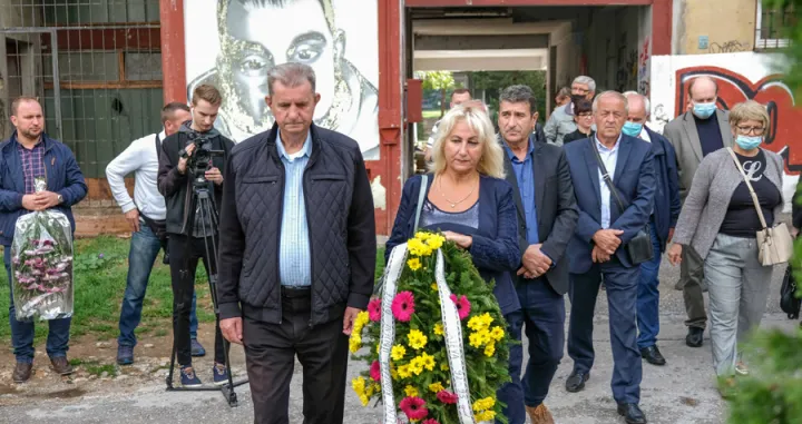 Zločince će stići kazna kad-tad / Obilježena 29. godi&scaron;njica masakra na Alipa&scaron;inom Polju: Agresorska granata ubila &scaron;estero građana, od toga troje djece