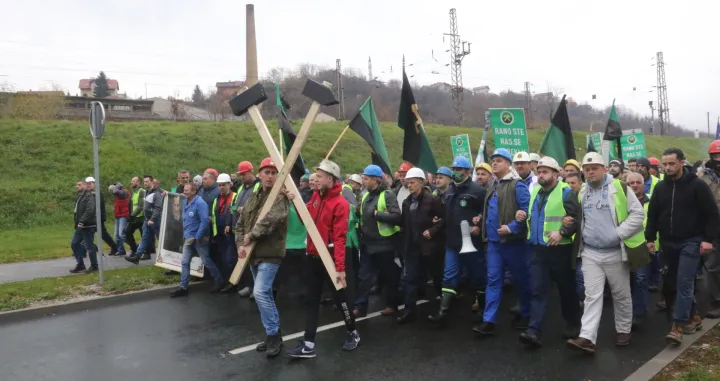 Poslovanje rudnika/Dok se rudarima nudi 570 KM: Direktori sebi povećavali plate