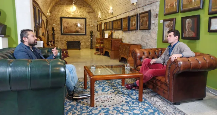 (VIDEO) Sjećanje na djetinstvo u Pri&scaron;tini: Pola sale viče "Freedom" a pola se buni, na ekranu je krenula marisana a zatim i u gledali&scaron;tu