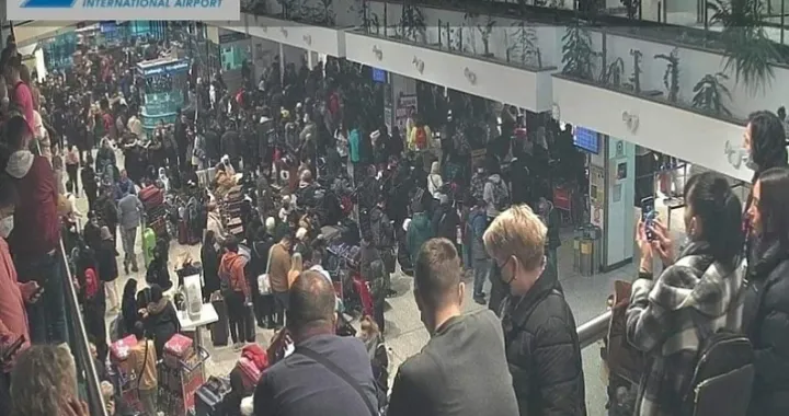 Gusta magla uzrokovala kolaps na sarajevskom aerodromu: Otkazana većina letova, velika gužva na terminalima