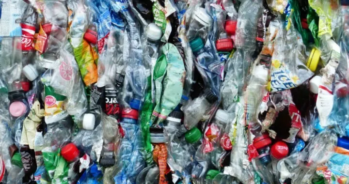 ljepilo plastika/