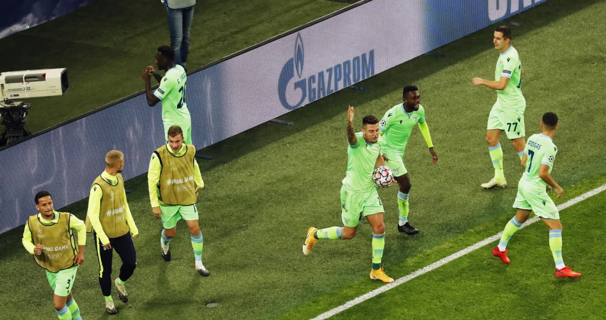 epa08798970 Felipe Caicedo (rear) of Lazio celebrates towards the camera as his teammares jubilate after he scored the 1-1 during the UEFA Champions League group F soccer match between FC Zenit St. Petersburg and SS Lazio in St. Petersburg, Russia, 04 November 2020. EPA/Anatoly Maltsev