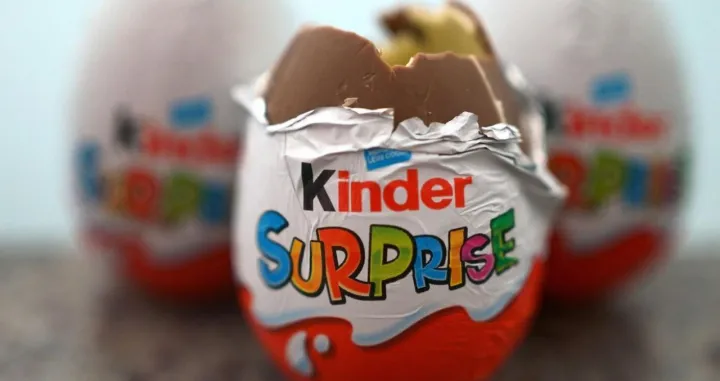 Fererro, Kinder Surprise/Web