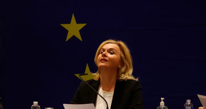 epa09612969 The head of the Electoral Observation Mission of the European Union (EOM-EU), Zeljana Zovko (C), takes part in a press conference in Tegucigalpa, Honduras, 30 November 2021. The EU Electoral Observation Mission in Honduras presented its report on the development of the presidential elections in that country, a vote that its boss, the Croatian MEP Zeljiana Zovko, described in previous days as 'calm and with high participation'. EPA/Gustavo Amador/Gustavo Amador