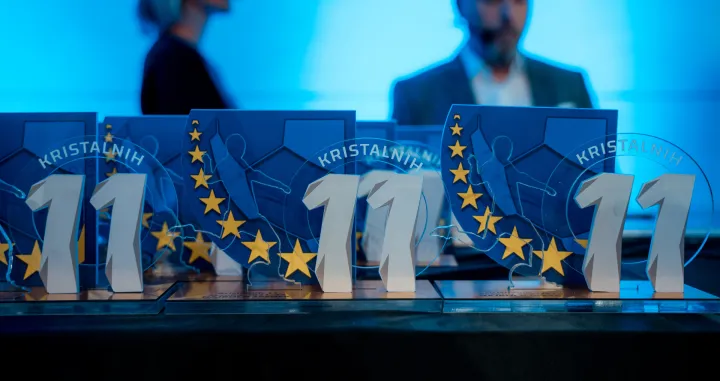 /Mozzart/Anlense.raw