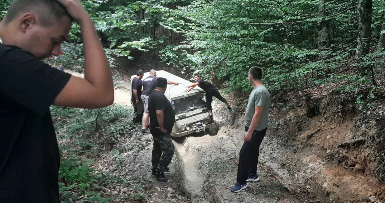 SOS Bihać u akciji dostavljanja pomoći/