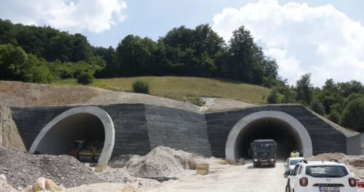 Tunel Ivan/Fena/