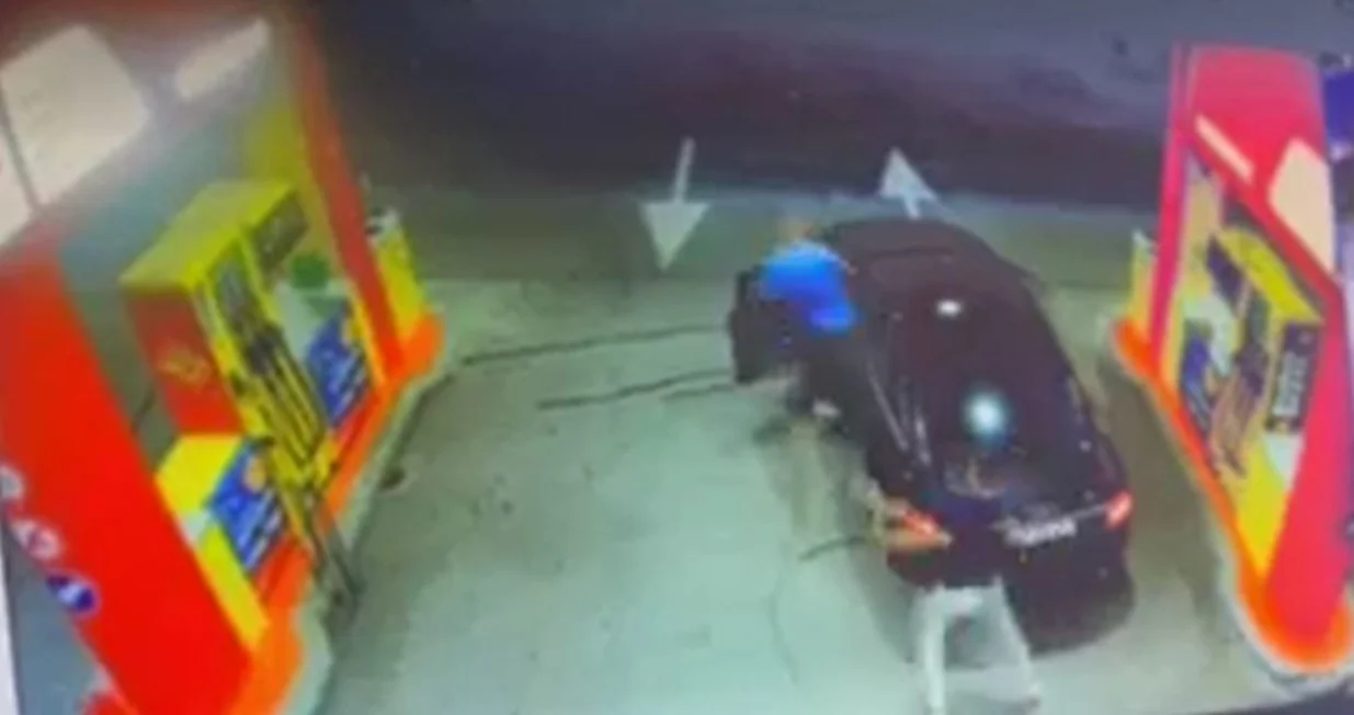 snimak sa kamere kod zvornika<br>krađa automobila/