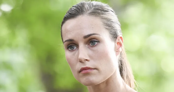 epaselect epa10129186 Finland's Prime Minister Sanna Marin delivers a press conference after a video of her dancing in a party was leaked on social media, at the Prime Minister's official residence in Helsinki, Finland, 19 August 2022. EPA/KIMMO BRANDT/Kimmo Brandt