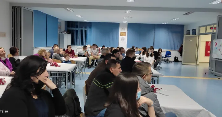 O&Scaron; Mustafa Busuladžić - porjekt jedan učenik - jedna stipendija/