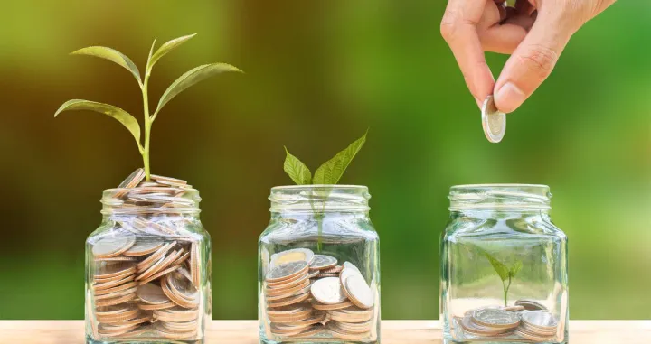 Štednja novca ilustracija/