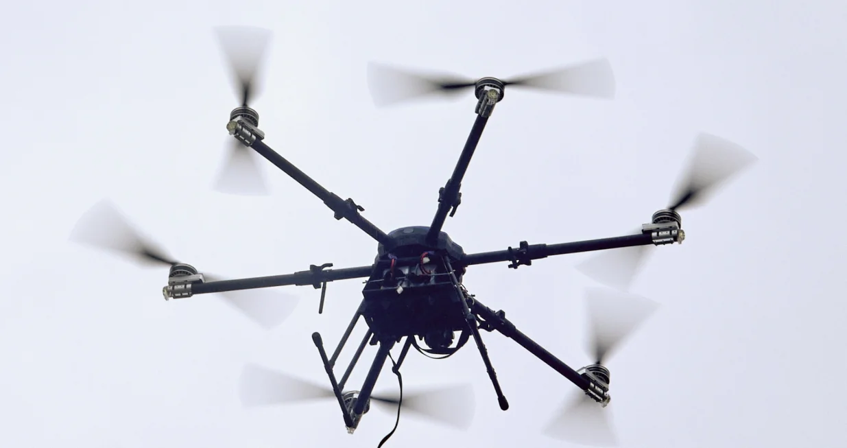 epa10269316 A battle drone in downtown Kharkiv, Ukraine, 27 October 2022, during its presentation. The battle drones 'Kazhan' (Night bat) were bought by Kharkiv residents during the campaign organized by the administrators of Kharkiv's telegram channels. The drones are capable of lifting about 20 kilograms and will be used on the front line. The Ukrainian army pushed Russian troops from occupied territory in the northeast of the country in counterattacks. EPA/SERGEY KOZLOV/Sergey Kozlov