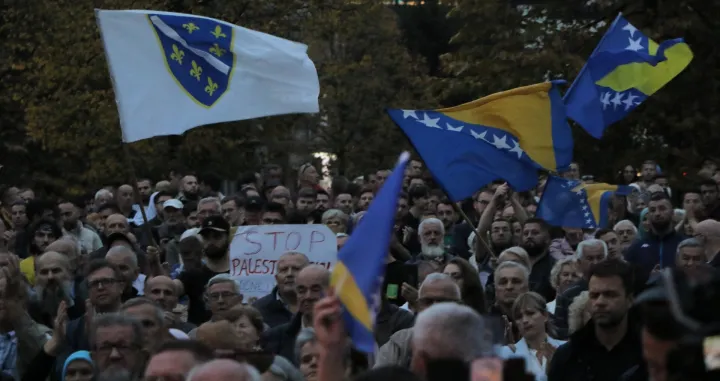 Treći po redu protesti ispred zgrade OHR-a &Scaron;mit/Senad Gubelić