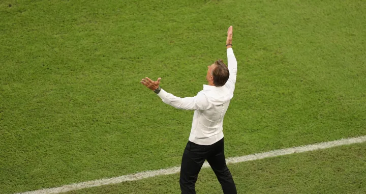 epa10329912 Head coach Herve Renard of Saudi Arabia reacts during the FIFA World Cup 2022 group C soccer match between Poland and Saudi Arabia at Education City Stadium in Doha, Qatar, 26 November 2022. EPA/Friedemann Vogel