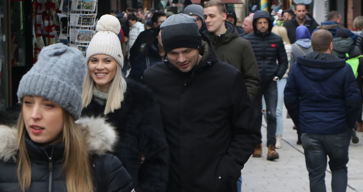 Nedeljna razglednica: Bar&scaron;čar&scaron;ija i Ferhadija puna turista./Senad Gubelić