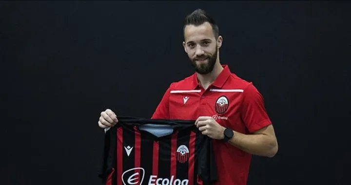 Mustafa Mujezinović 