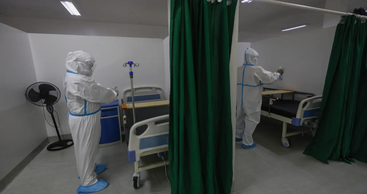 epa10105263 Nurses in protective suits go around to disinfect areas of a ward that has been used for COVID-19 cases and can be repurposed for Monkeypox cases if the need arises, at a local government hospital in Quezon City, Metro Manila, Philippines 04 August 2022. Philippine health authorities on 29 July announced that the country's first case of Monkeypox was recorded from a Filipino who came from overseas, following a declaration from the World Health Organization that Monkeypox is a public health emergency of international concern. EPA/ROLEX DELA PENA/Rolex Dela Pena