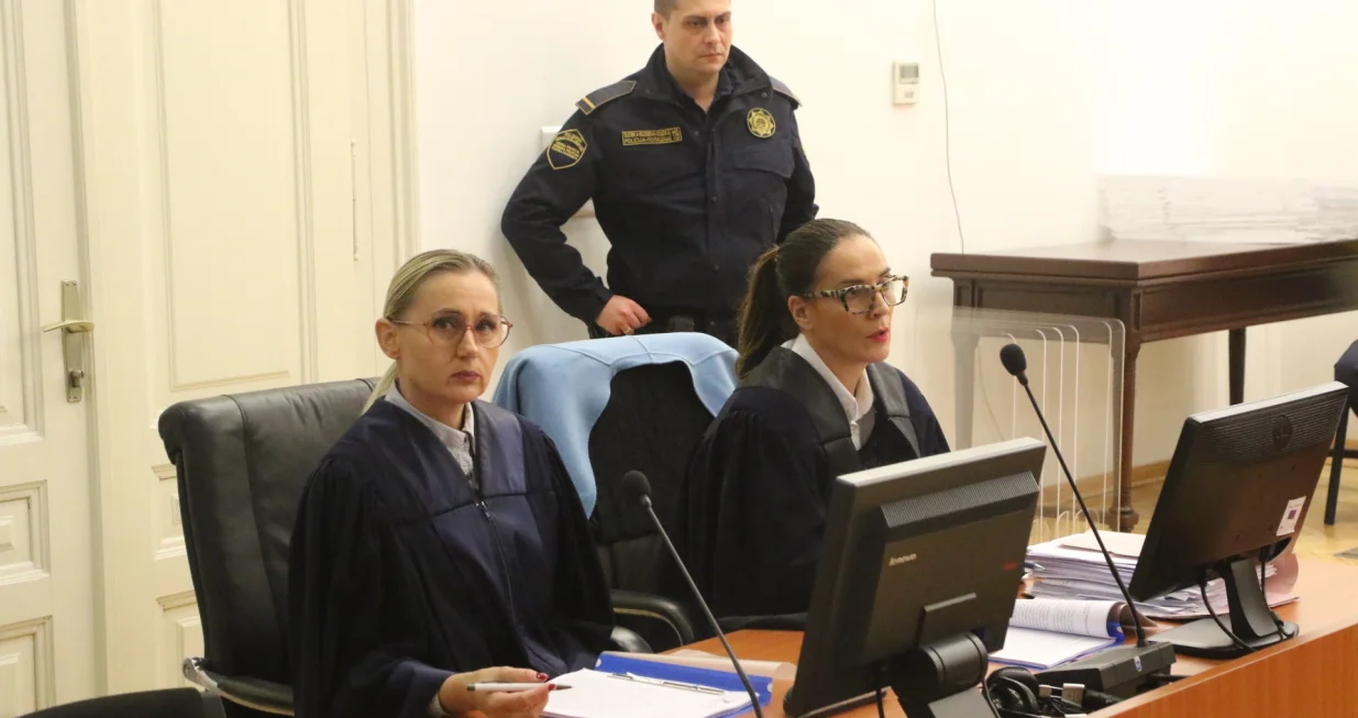 Kantonalni sud KS Macan, Trifković, Šejla Heljić i Aida Topalović, tužiteljice Tužilaštva KS-a/Didier Torche 