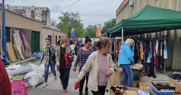 Humanitarni bazar, Udruženje Pomozi.ba, Sarajevo/Pomozi.ba