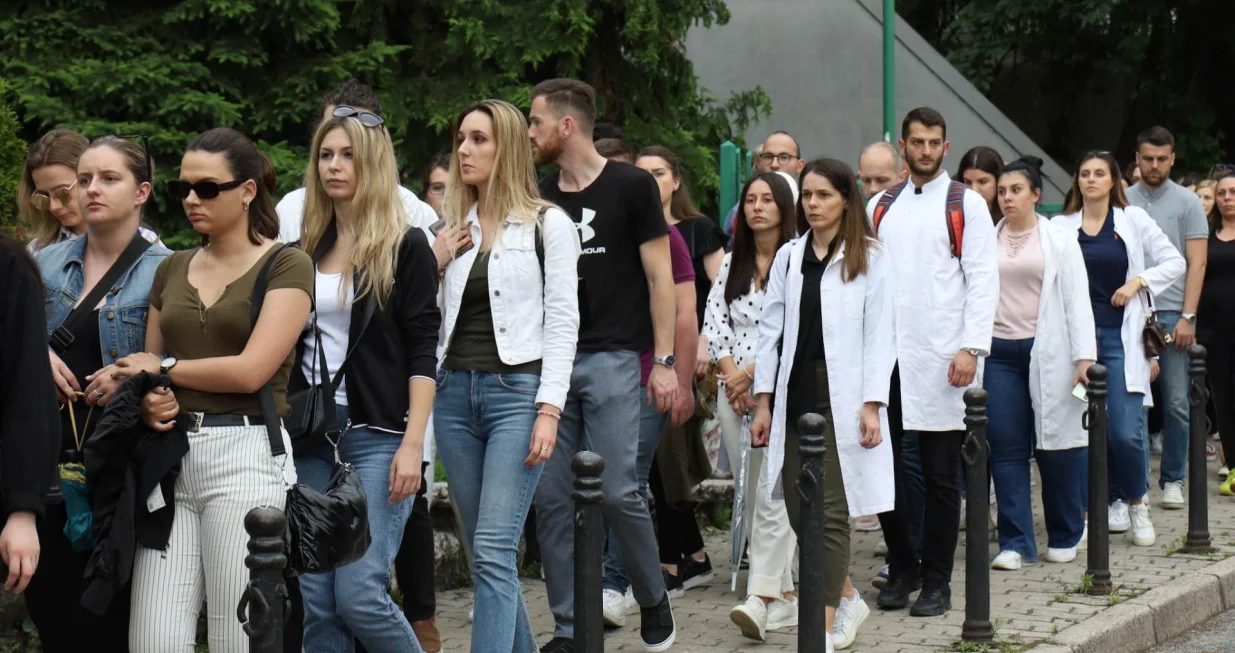 &Scaron;etnja u znak sjećanja/ Senad Gubelić/
