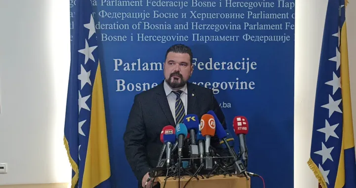 Mahir Me&scaron;alić/Senad Gubelić/