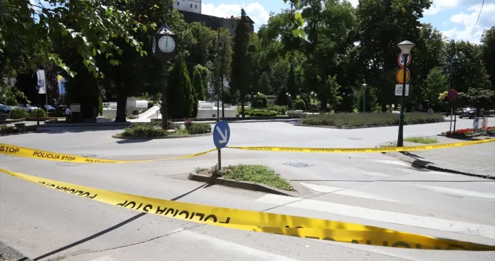 U pucnjavi u Gradačcu, na sjeveroistoku Bosne i Hercegovine, danas su ubijene tri osobe, dok je još troje ranjenih/Anadolija