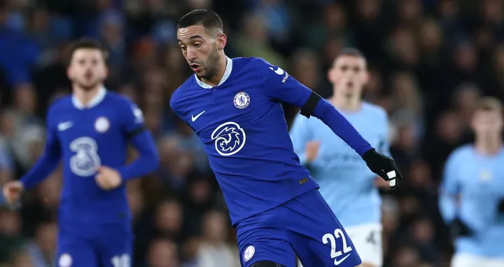 epa10396114 Chelsea's Hakim Ziyech in action during the FA Cup third round match between Manchester City and Chelsea FC in Manchester, Britain, 08 January 2023. EPA/Adam Vaughan EDITORIAL USE ONLY. No use with unauthorized audio, video, data, fixture lists, club/league logos or 'live' services. Online in-match use limited to 120 images, no video emulation. No use in betting, games or single club/league/player publications