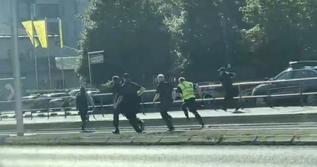 Mu&scaron;karac bježi od policije/ Klix.ba/