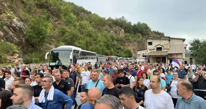 protest lapišnica rtrs/