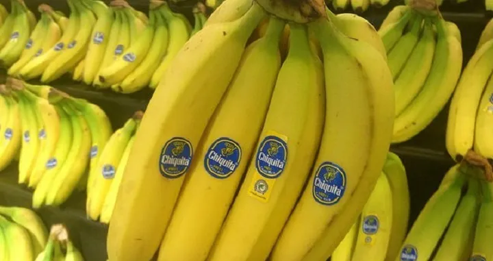 Banane sa etiketama/