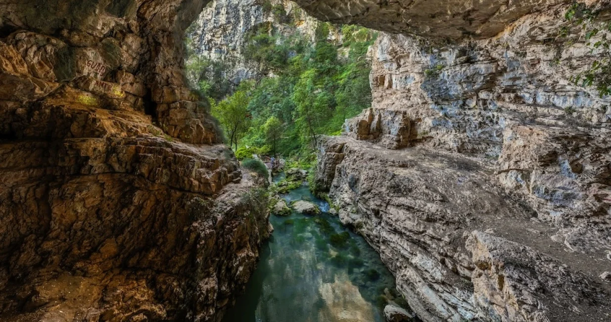 Avanturistički park Peć Mlini u selu Drinovci, Grude (Hercegovina)/Boris Trogrančić