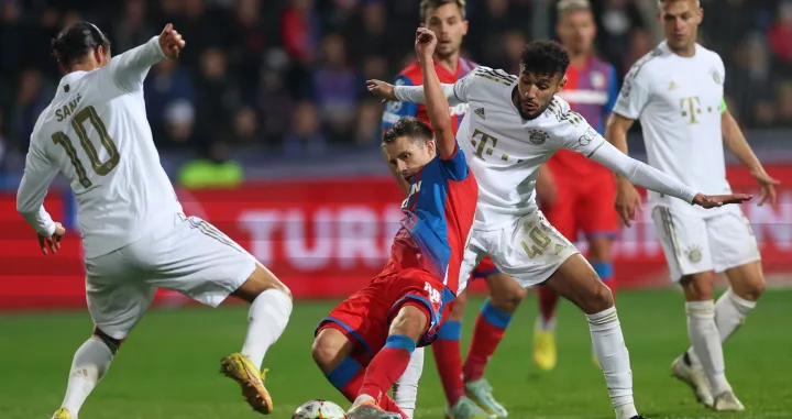 epa10239553 Viktoria's Adam Vlkanova (C) in action against Bayern's Leroy Sane (L) and Noussair Mazraoui (R) during the UEFA Champions League group C soccer match between Viktoria Plzen and Bayern Munich in Plzen, Czech Republic, 12 October 2022. EPA/Martin Divisek