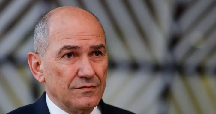 epa09987361 Slovenian Prime Minister Janez Jansa speaks to the press as he arrives to attend the second day of the Special meeting of the European Council on Ukraine, in Brussels, Belgium, 31 May 2022. EPA/STEPHANIE LECOCQ/Stephanie Lecocq