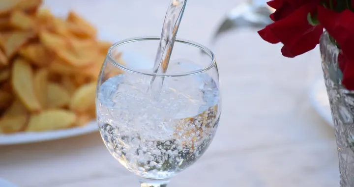 mineralna voda, kisela voda/Pixabay